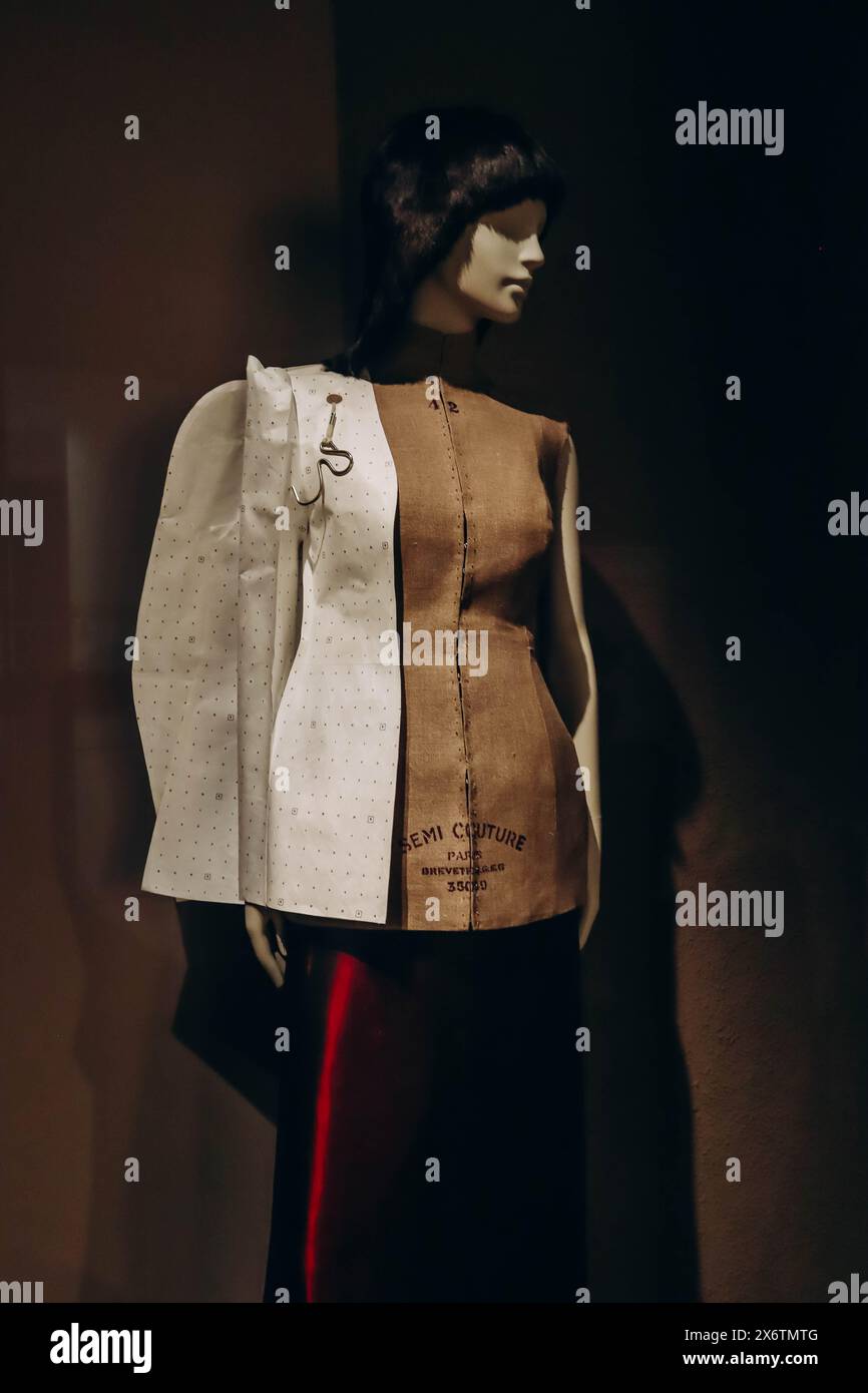 Maison margiela 1997 hi-res stock photography and images - Alamy