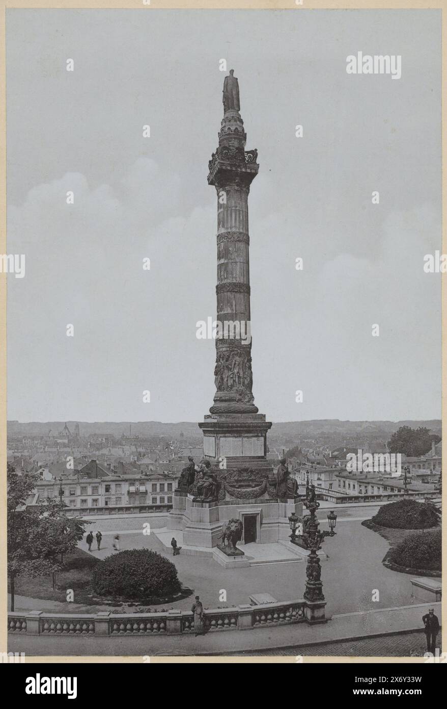 View of the Congress Column in Brussels, Belgium, Brussels. Colonne du Congrès et Tombe du Soldat inconnu (title on object), photomechanical print, anonymous, anonymous, Brussels, 1875 - 1910, paper, collotype, height, 311 mm × width, 230 mm Stock Photo