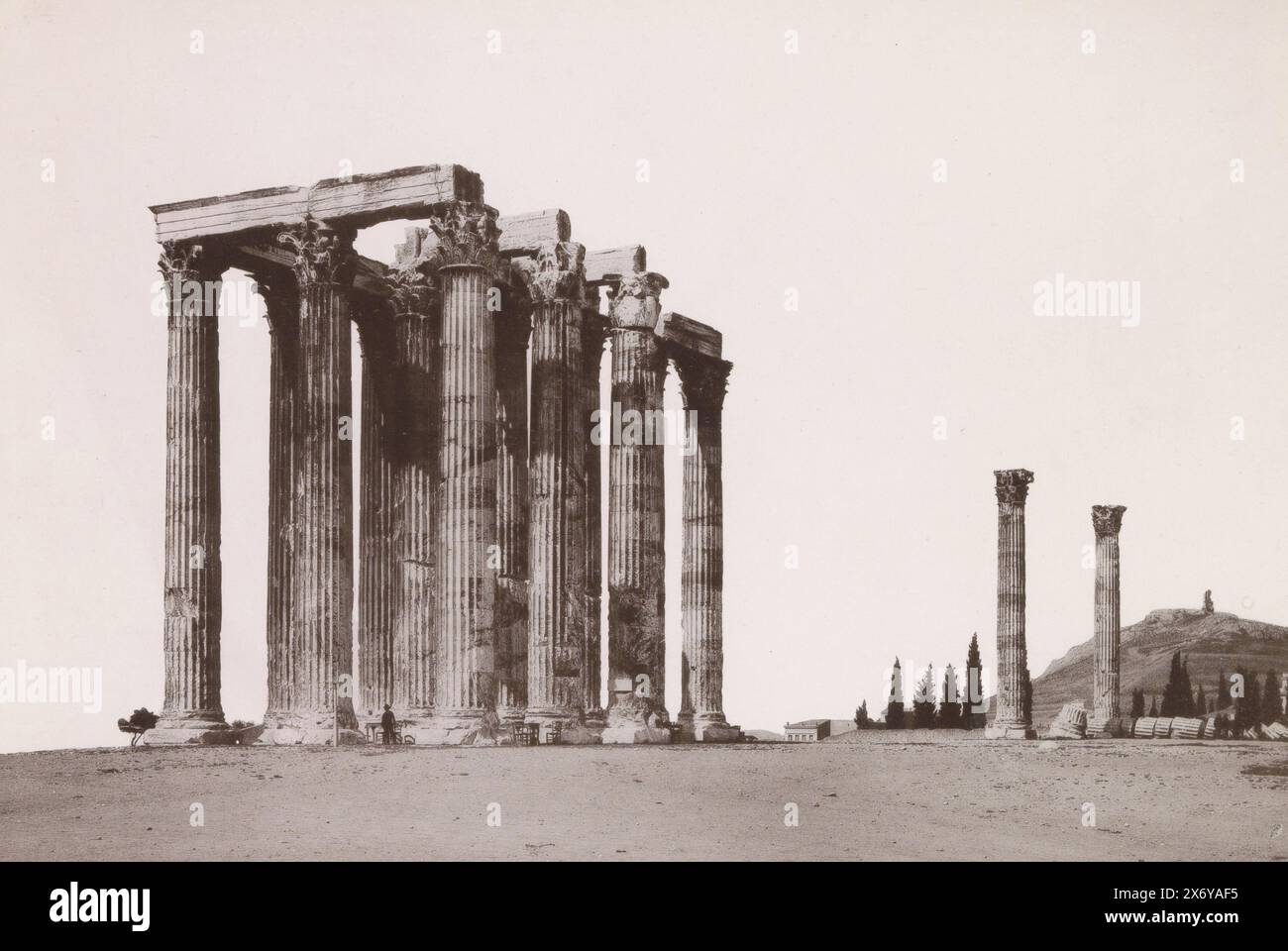 Temple of Olympian Zeus in Athens, Part of Travel album with photos of sights in France, Greece and Turkey., photograph, Rhomaides Frères, (attributed to), Athene, c. 1880 - c. 1890, paper, collotype, height, 220 mm Stock Photo