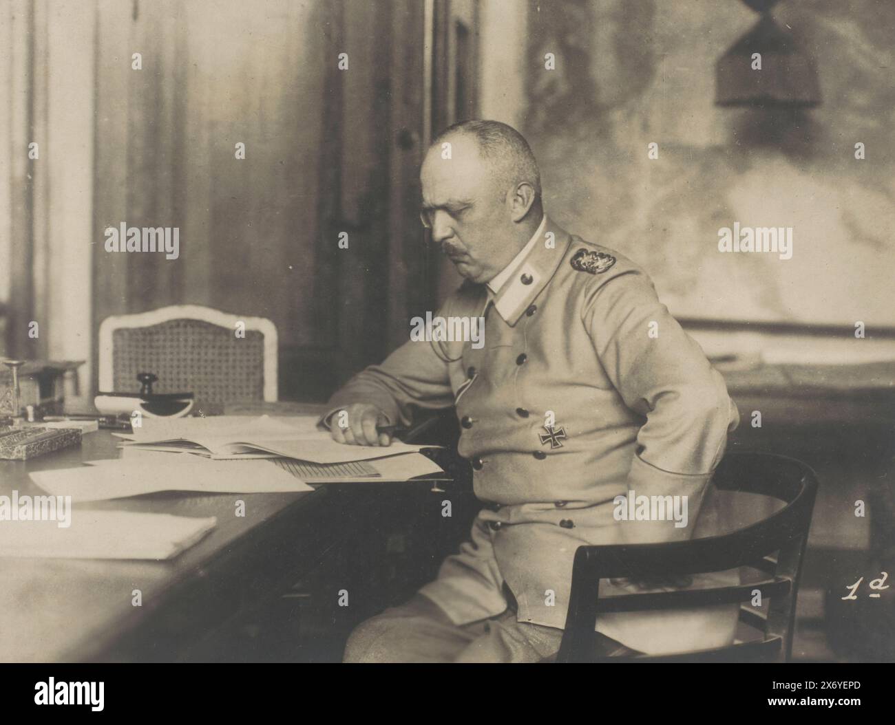 Portrait of the German general quartermaster Erich Ludendorff in his office, photograph, anonymous, Germany, 1918, baryta paper, gelatin silver print, height, 298 mm × width, 398 mm Stock Photo