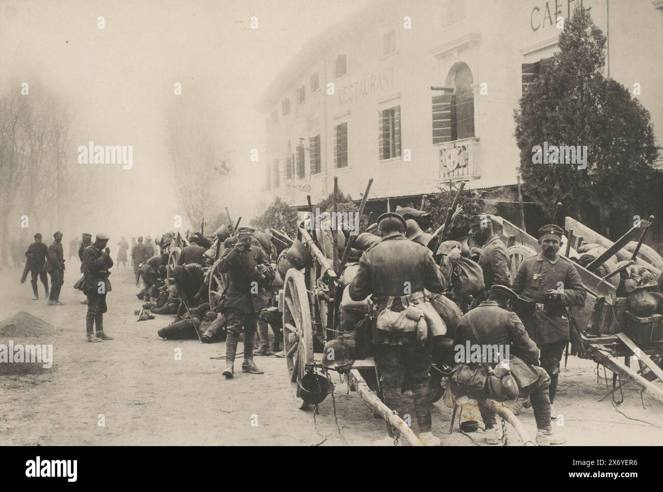 German soldiers rest during troop transport, photograph, anonymous, Germany, 1914 - 1918, baryta paper, gelatin silver print, height, 270 mm × width, 378 mm Stock Photo