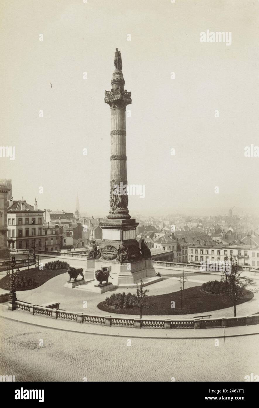 Congress column in Brussels, Bruxelles - Colonne du Congrès (title on object), photograph, Louis Antoine Pamard, (mentioned on object), Brussels, 1860 - 1890, paper, albumen print, height, 182 mm × width, 119 mm Stock Photo