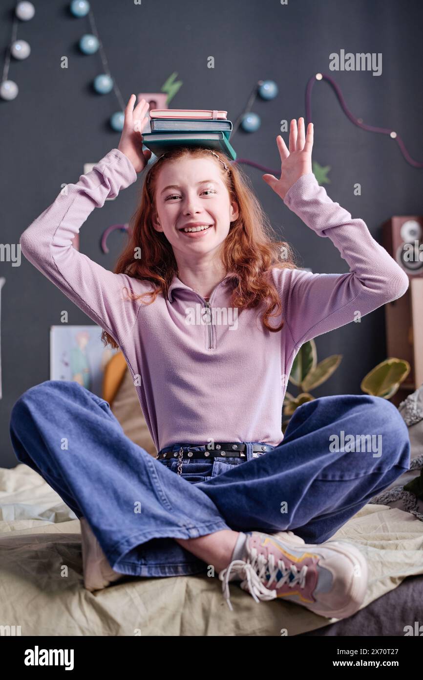Medium shot teen girl hi-res stock photography and images - Alamy