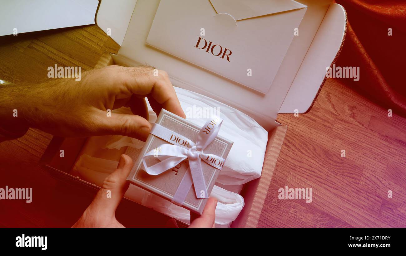 Dior box hi-res stock photography and images - Alamy