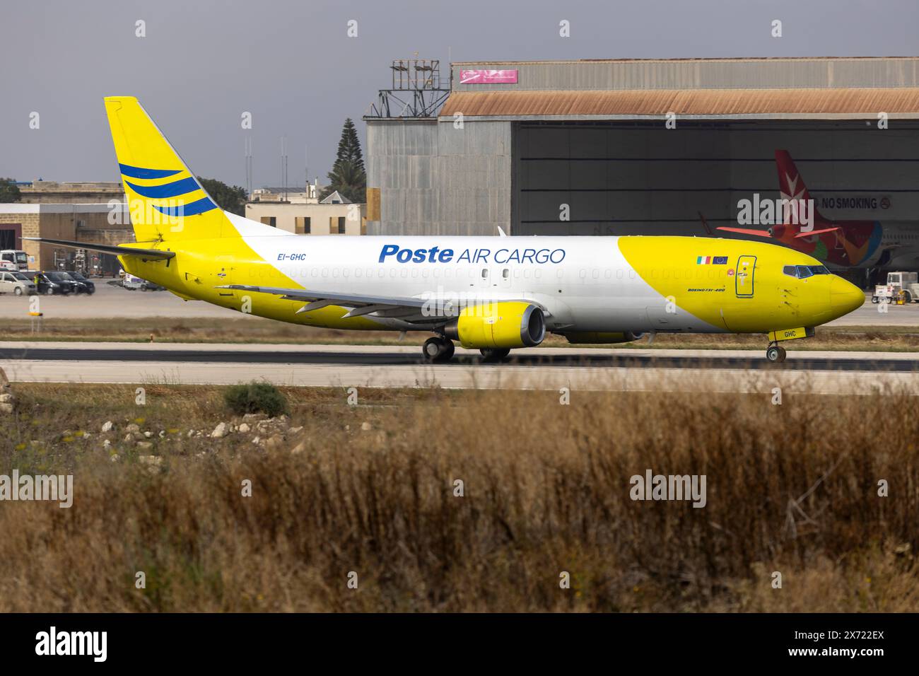 Poste Air Cargo Boeing 737-490(SF) (REG: EI-GHC) accelerating for take ...