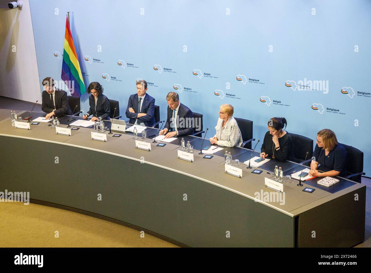 State Secretary for scientific policy Thomas Dermine, Foreign minister Hadja Lahbib, Minister of Justice Paul Van Tigchelt, Prime Minister Alexander De Croo, Minister of Pensions, Social Integration, people with a disability and the fight against Poverty Karine Lalieux, Environment and Climate Minister Zakia Khattabi and State secretary for gender equality and diversity Marie-Colline Leroy pictured during a press conference after a Minister's Kern meeting of the Federal Government, Friday 17 May 2024 in Brussels. BELGA PHOTO HATIM KAGHAT Stock Photo