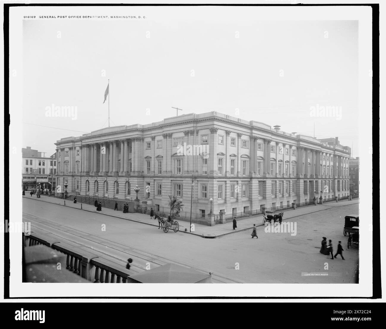 General Post Office department, Washington, D.C., Date based on Detroit, Catalogue J Supplement (1901-1906)., 'WHJ 1326' on negative., Detroit Publishing Co. no. 016169., Gift; State Historical Society of Colorado; 1949,  General Post Office Building (Washington, D.C.) , Post offices. , Government facilities. , United States, District of Columbia, Washington (D.C.) Stock Photo