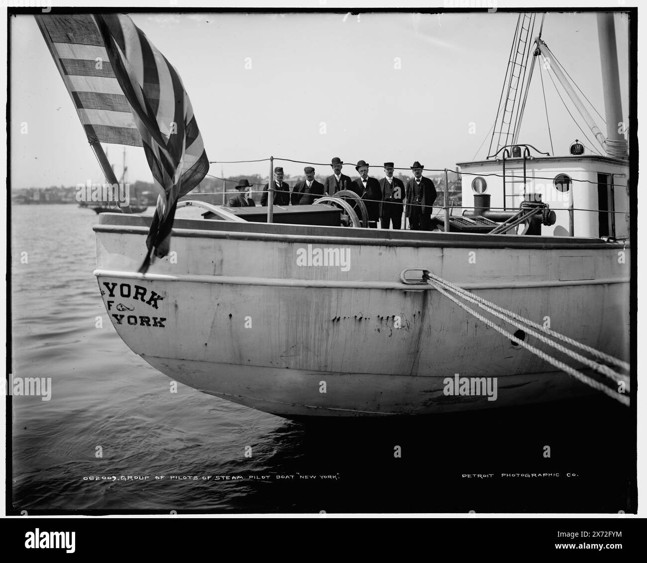 Group of pilots of steam pilot boat New York, Detroit Publishing Co. no ...