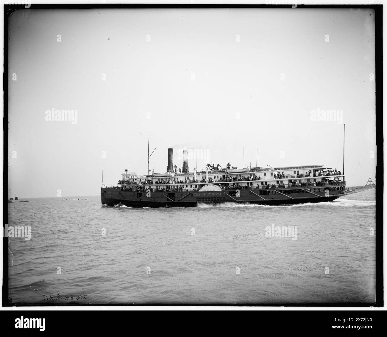 City of st ignace side wheeler Black and White Stock Photos & Images