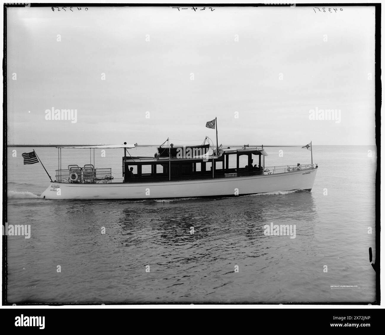 Rainbow motor yacht hi-res stock photography and images - Alamy