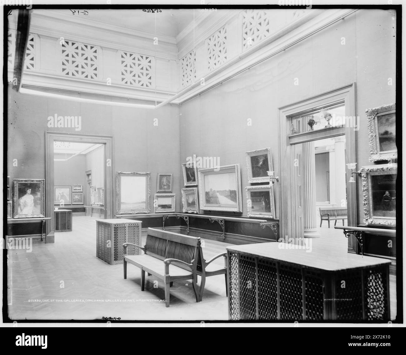 One of the galleries, Corcoran Gallery of Art, Washington, D.C., 'G 18' on negative., Detroit Publishing Co. no. 071939., Gift; State Historical Society of Colorado; 1949,  Galleries & museums. , Interiors. , United States, District of Columbia, Washington (D.C.) Stock Photo