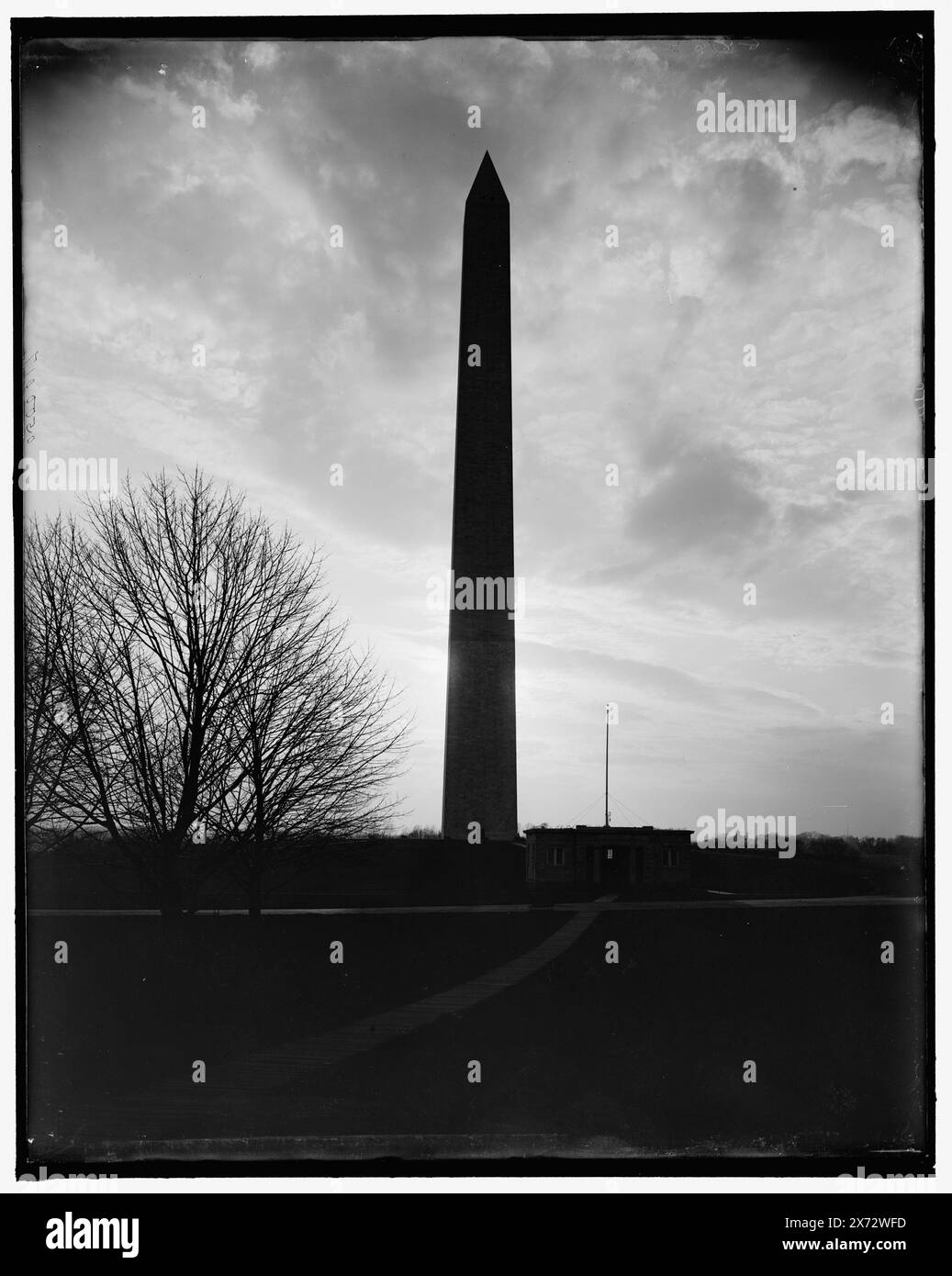 Washington Monument, Washington, D.C., Title from jacket., 'G 8103' on negative., Detroit Publishing Co. no. 500017., Gift; State Historical Society of Colorado; 1949,  Washington, George,, 1732-1799, Monuments. , Night. , Obelisks. , Monuments & memorials. , United States, District of Columbia, Washington (D.C.) Stock Photo