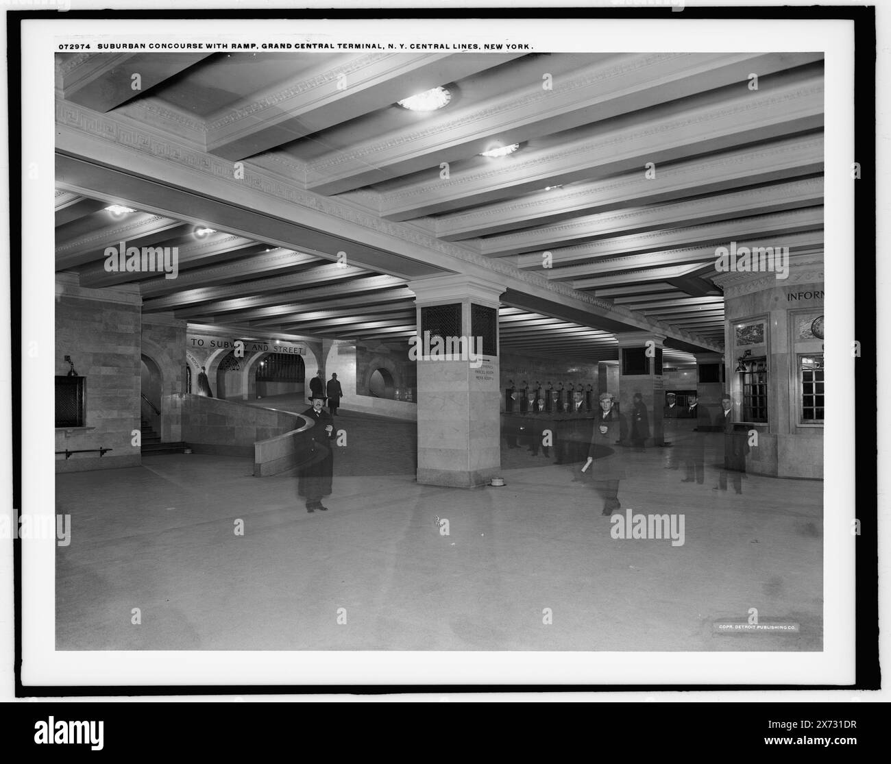 Terminal concourse walkway Black and White Stock Photos & Images - Alamy