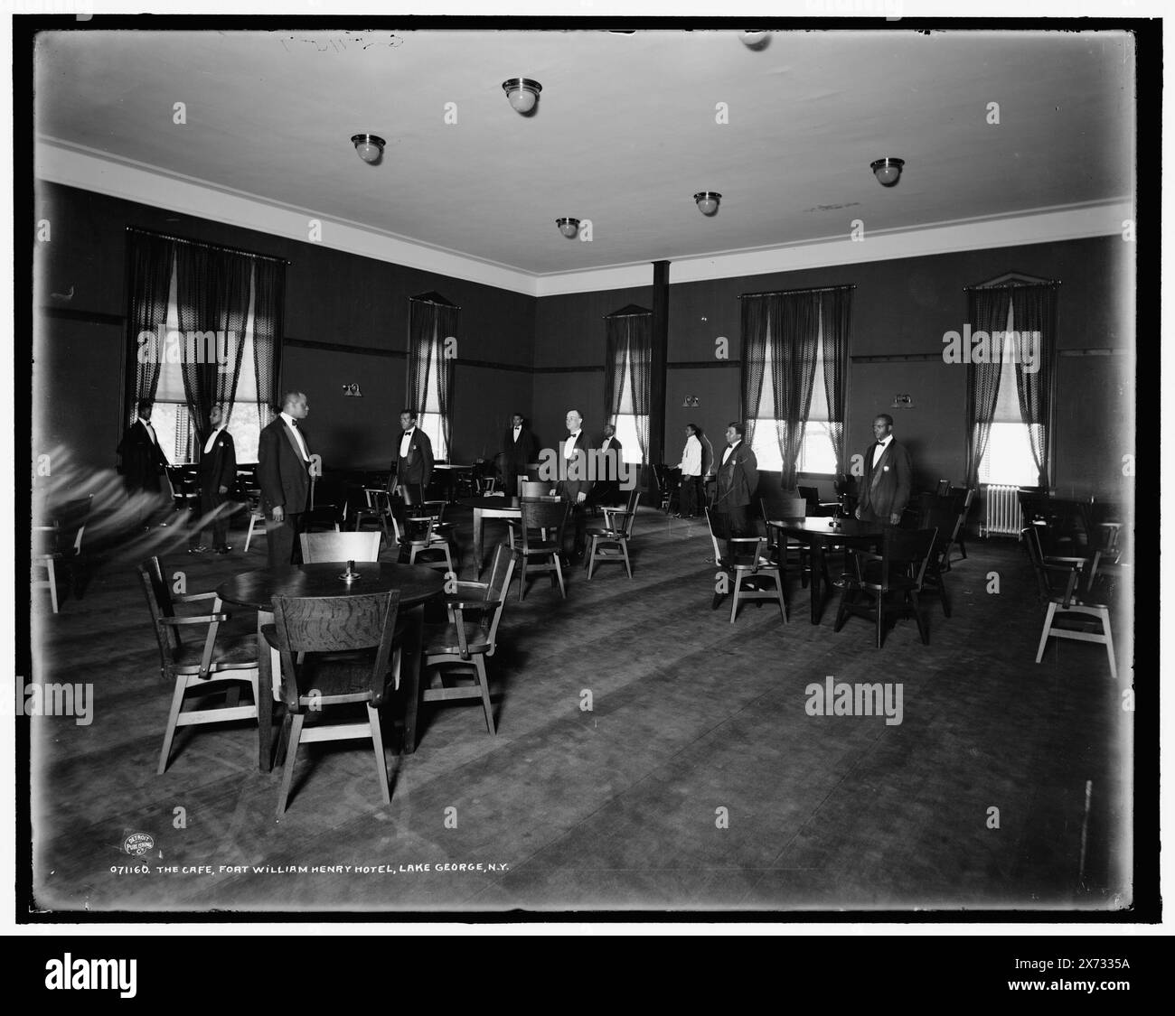 The Cafe, Fort William Henry Hotel, Lake George, N.Y., 'G 5457' on negative., Detroit Publishing Co. no. 071160., Gift; State Historical Society of Colorado; 1949,  Hotels. , Resorts. , Dining rooms. , United States, New York (State), Lake George. Stock Photo