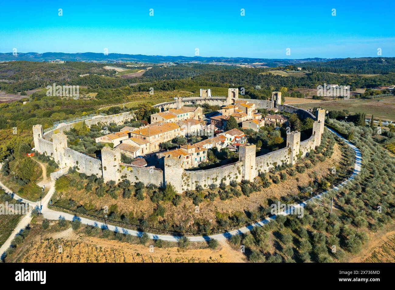 Monteriggioni Medieval Fortified Town Hi res Stock Photography And 