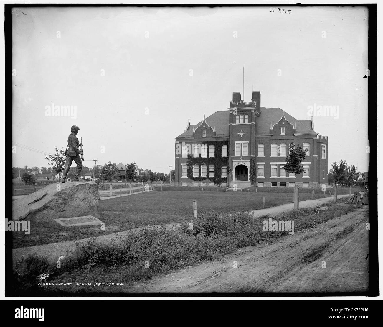 Meade School, Gettysburg, Date based on Detroit, Catalogue P (1906