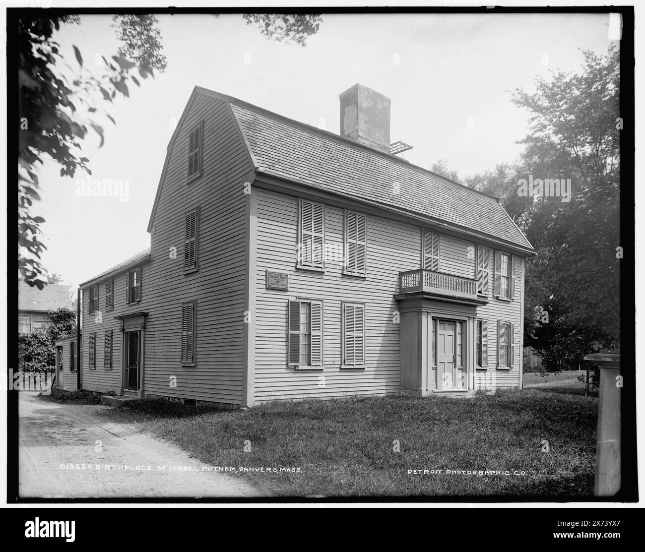 Birthplace of Israel Putnam, Danvers, Mass., Date based on Detroit, Catalogue J Supplement (1901-1906)., '456' on negative., Detroit Publishing Co. no. 013654., Gift; State Historical Society of Colorado; 1949,  Putnam, Israel,, 1718-1790, Birthplace. , Birthplaces. , United States, Massachusetts, Danvers. Stock Photo