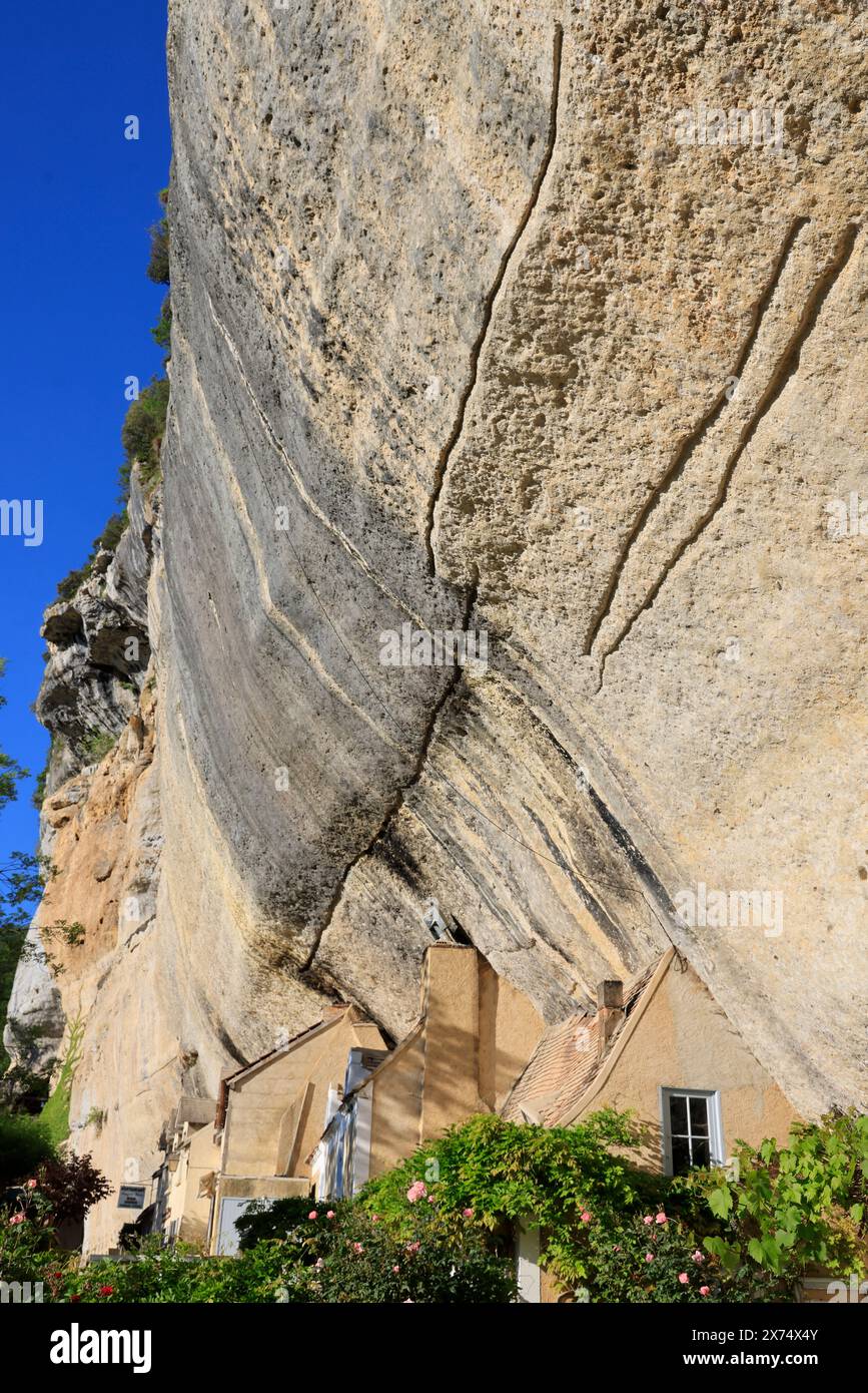 Commune Rocks The prehistoric site of Laugerie-Basse, rock shelter in the commune of ...