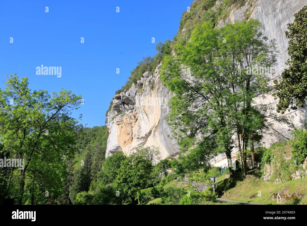 Commune Rocks The prehistoric site of Laugerie-Basse, rock shelter in the commune of ...