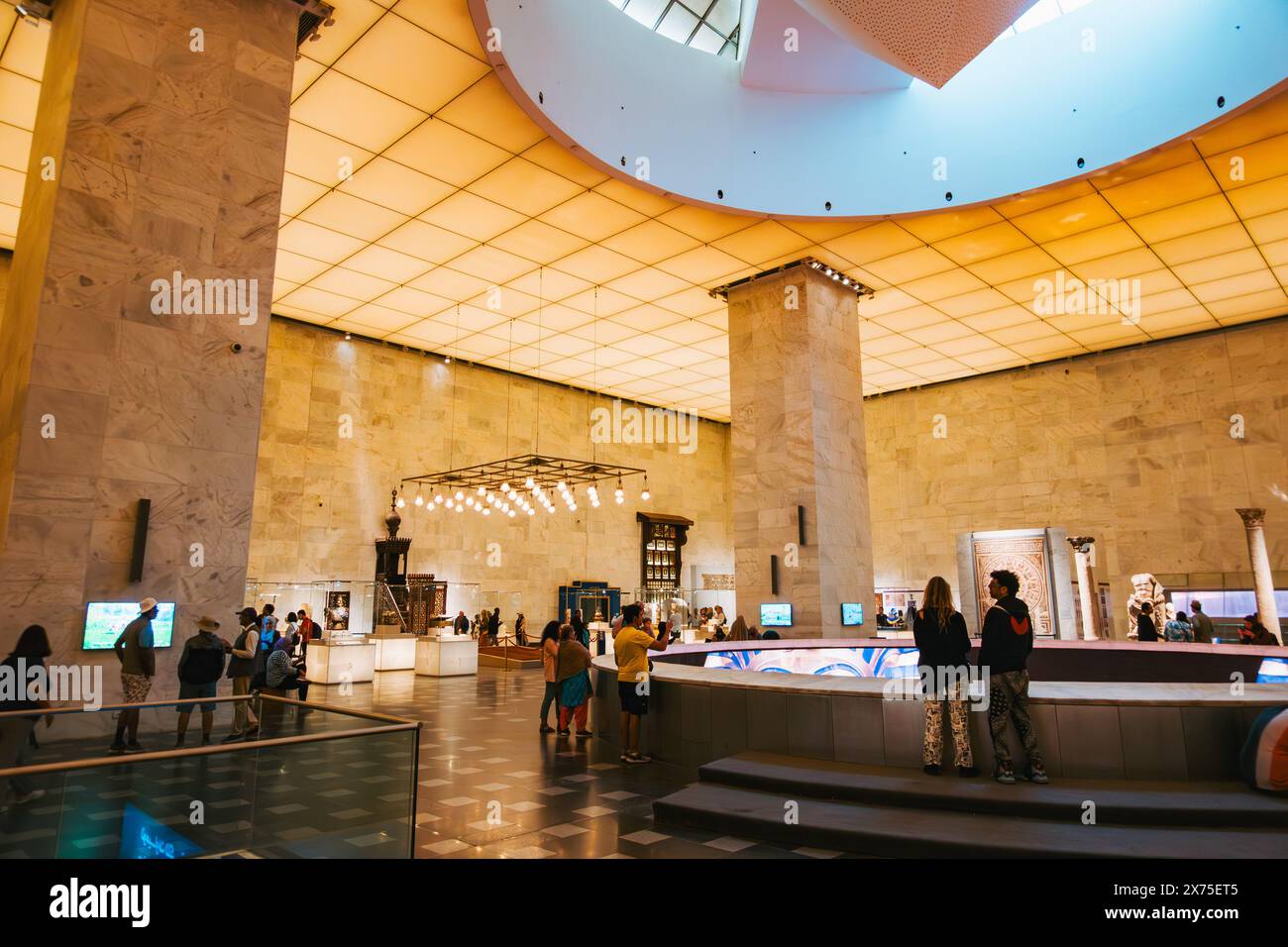 Visitors inside national museum hi-res stock photography and images - Alamy