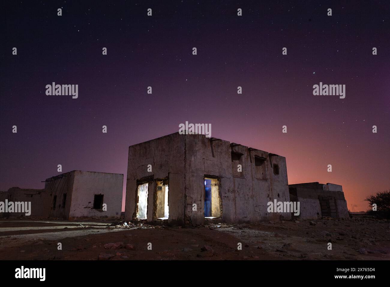 Old house in the north of Qatar, Ruined ancient, old Arab pearling and fishing town Al Jumail, 19th Century old fishermen village Stock Photo