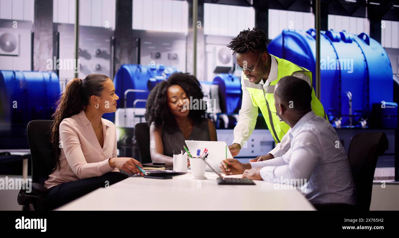 Nigeria construction workers hi-res stock photography and images - Alamy