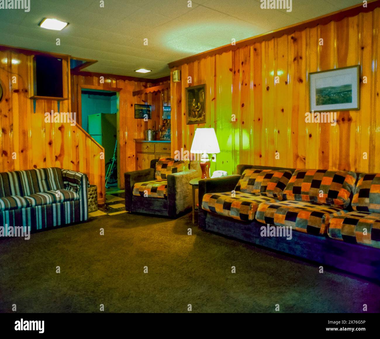 Middle Class Basements Pittsburgh, PA, U.S.A.- American Houses Architecture, Basement ...