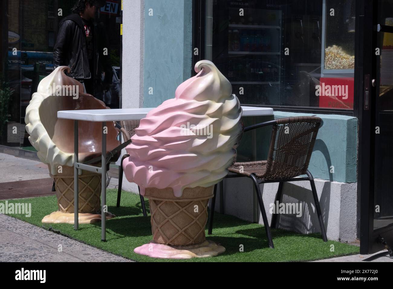 Soift serve ice cream chairs hires stock photography and images Alamy