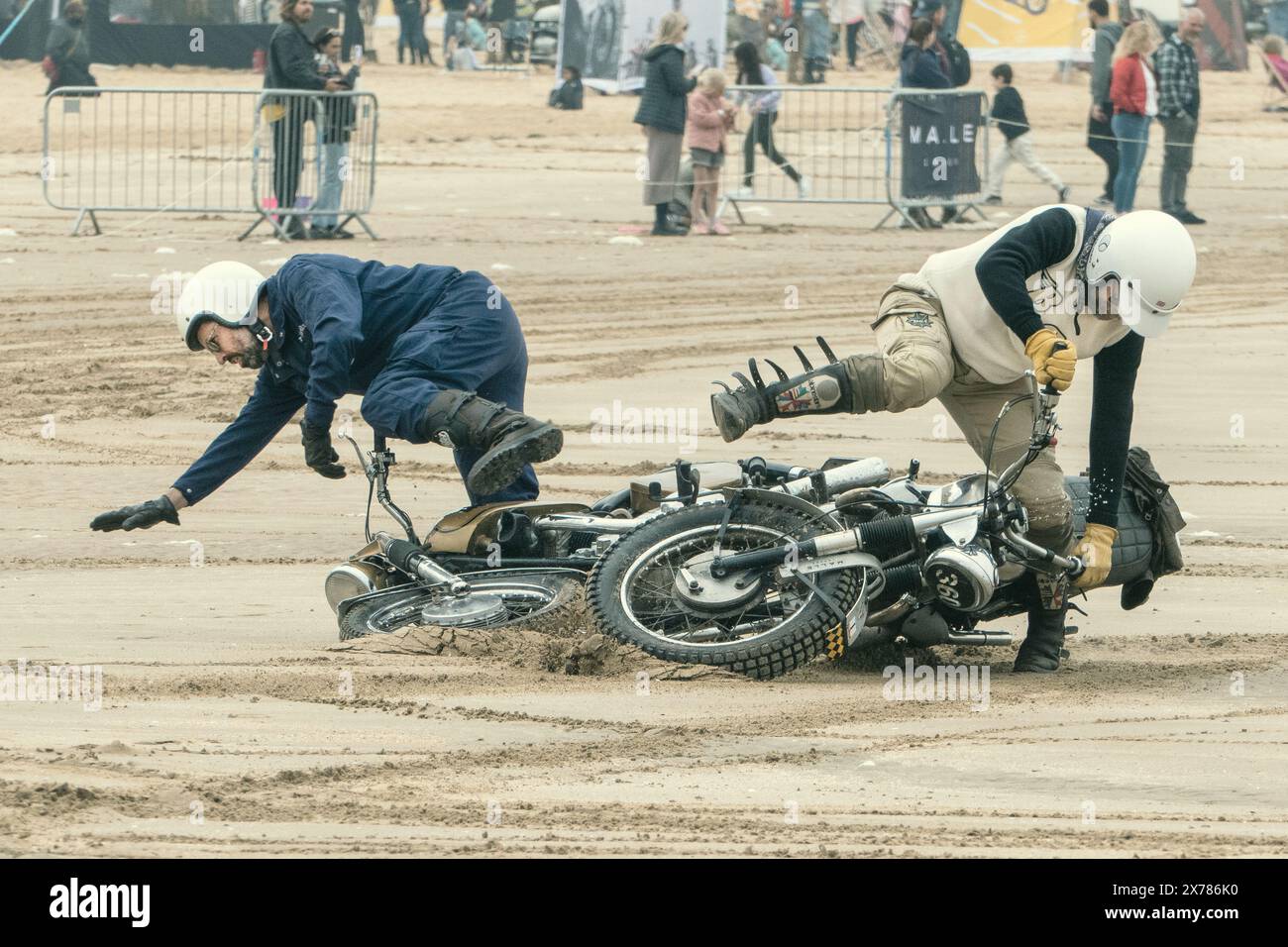 Motorcycle on beach hires stock photography and images Alamy