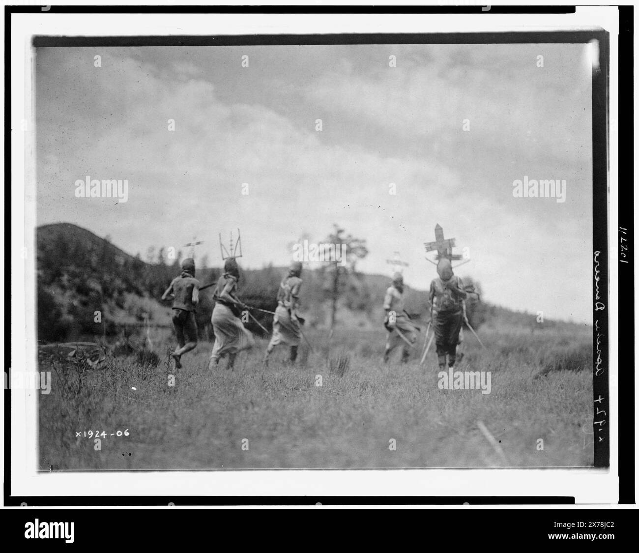 Apache dancers hi-res stock photography and images - Alamy