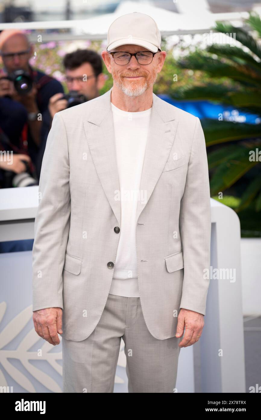 Cannes, France. 18th May, 2024. Ron Howard attends the ''Jim Henson: Idea Man'' Photocall at the 77th annual Cannes Film Festival at Palais des Festivals on May 18, 2024 in Cannes, France. (Photo by Daniele Cifala/NurPhoto) Credit: NurPhoto SRL/Alamy Live News Stock Photo