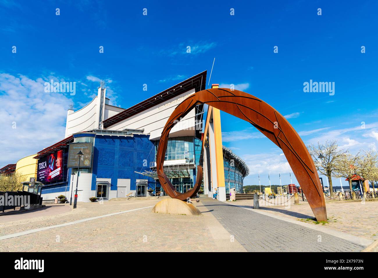 Exterior of the Gothenburg Opera House (Göteborgsoperan) and Snäckan ...