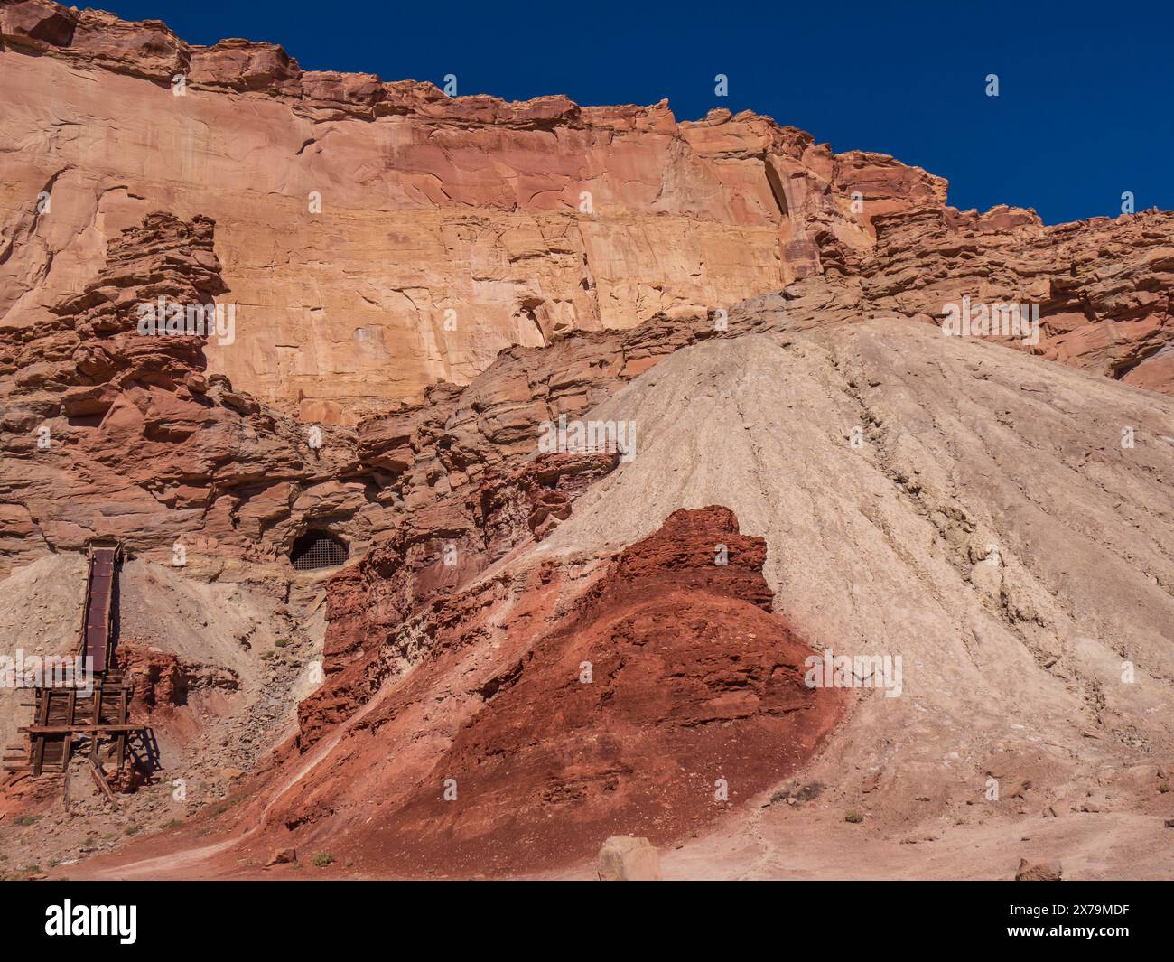 Tomsich Butte Uranium Ore Chute,Mine Portal and tailings mound, Hondoo Arch spur, Reds Canyon Rd., San Rafael Swell, Green River, Utah. Stock Photo