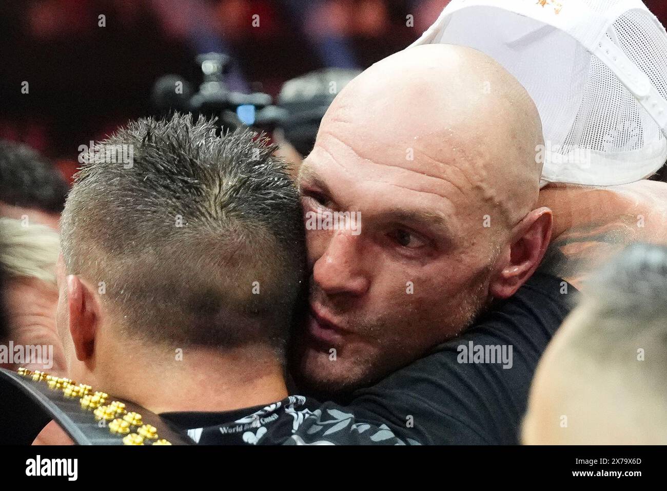 Oleksandr Usyk Is Embraced By Tyson Fury (right) After Winning The ...