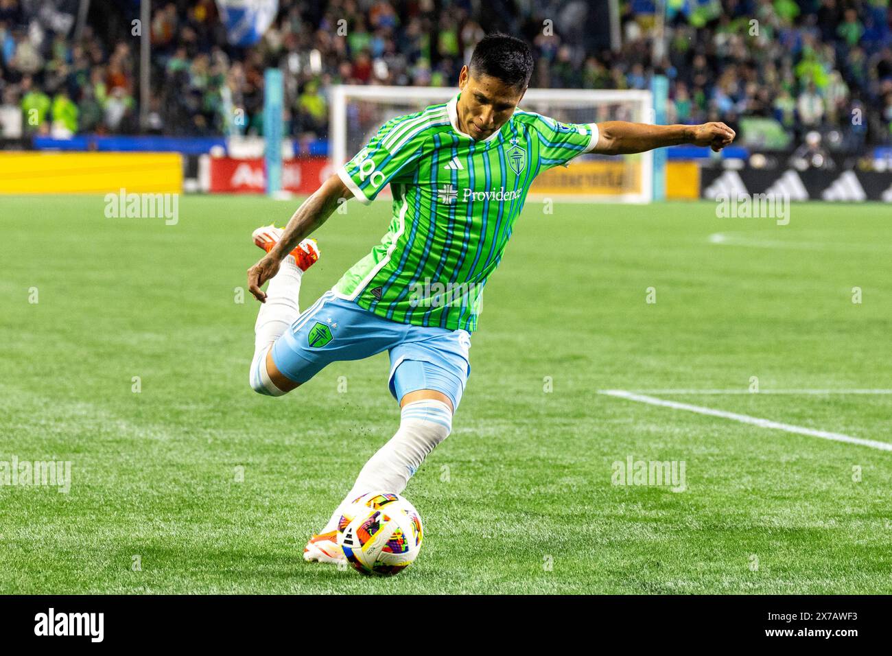 Seattle, Washington, USA. 18th May, 2024. Seattle Sounders player RAUL RUIDIAZ #9, takes a shot on goal, in the 2nd half of the game, Seattle Sounders vs Vancouver Whitecaps, with the game ending in a tie 1-1, on 5-18-24. (Credit Image: © Melissa Levin/ZUMA Press Wire) EDITORIAL USAGE ONLY! Not for Commercial USAGE! Stock Photo