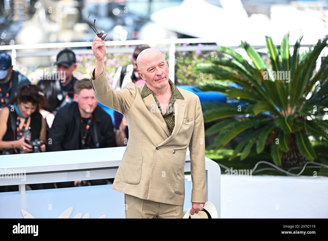 Cannes, France. 19th May, 2024. Jacques Audiard is attending the ''Emilia Perez'' Photocall at the 77th annual Cannes Film Festival at Palais des Festivals in Cannes, France, on May 19, 2024. (Photo by Stefanos Kyriazis/NurPhoto) Credit: NurPhoto SRL/Alamy Live News Stock Photo