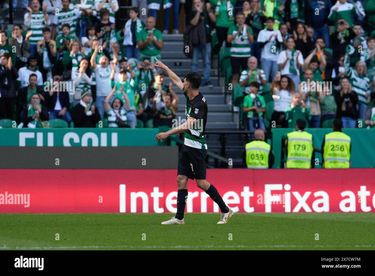 Luis Neto of Sporting CP gestures during the Liga Portugal BWIN football match between Sporting CP and GD Chaves at Estadio Jose Alvalade.Final match of Liga Portugal BWIN where Sporting CP received the trophy of Portugues League Champions. Final score: Sporting CP 3:0 GD Chaves. Stock Photo