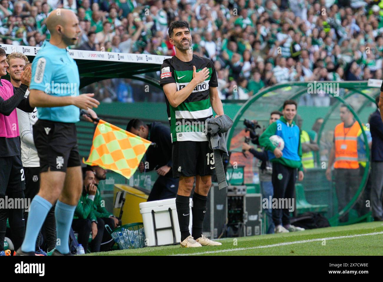 Luis Neto of Sporting CP in action during the Liga Portugal BWIN football match between Sporting CP and GD Chaves at Estadio Jose Alvalade.Final match of Liga Portugal BWIN where Sporting CP received the trophy of Portugues League Champions. Final score: Sporting CP 3:0 GD Chaves. Stock Photo
