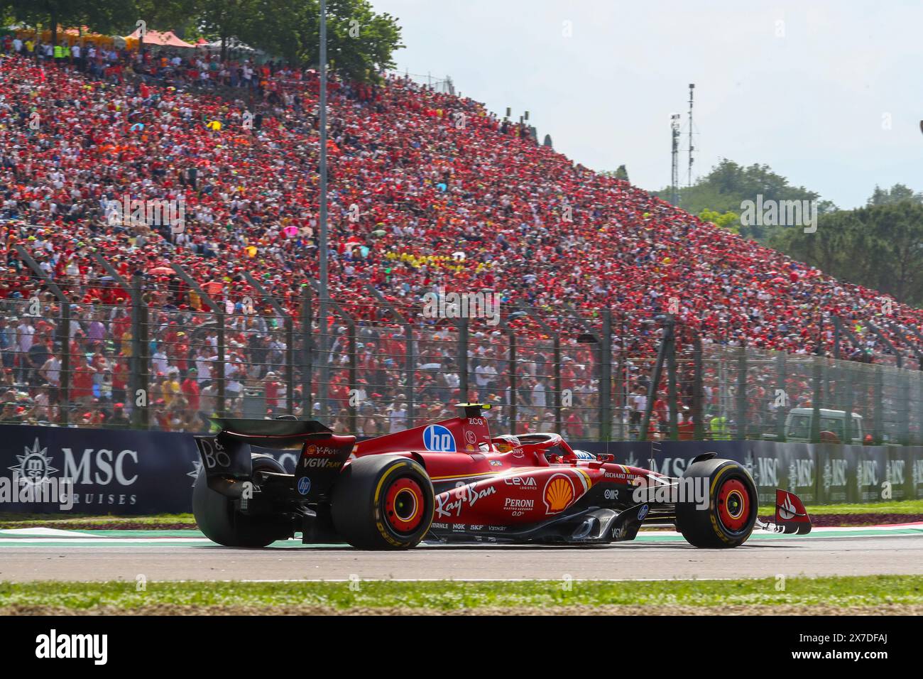 Scuderia ferrari gran premio deals