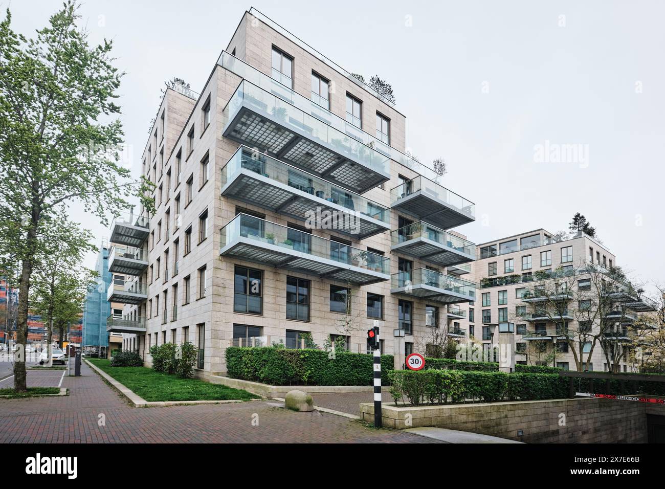 In This 474-Square-Foot Apartment, Park Views Coexist with '60s ... - Scandinavian Apartment Building Designs