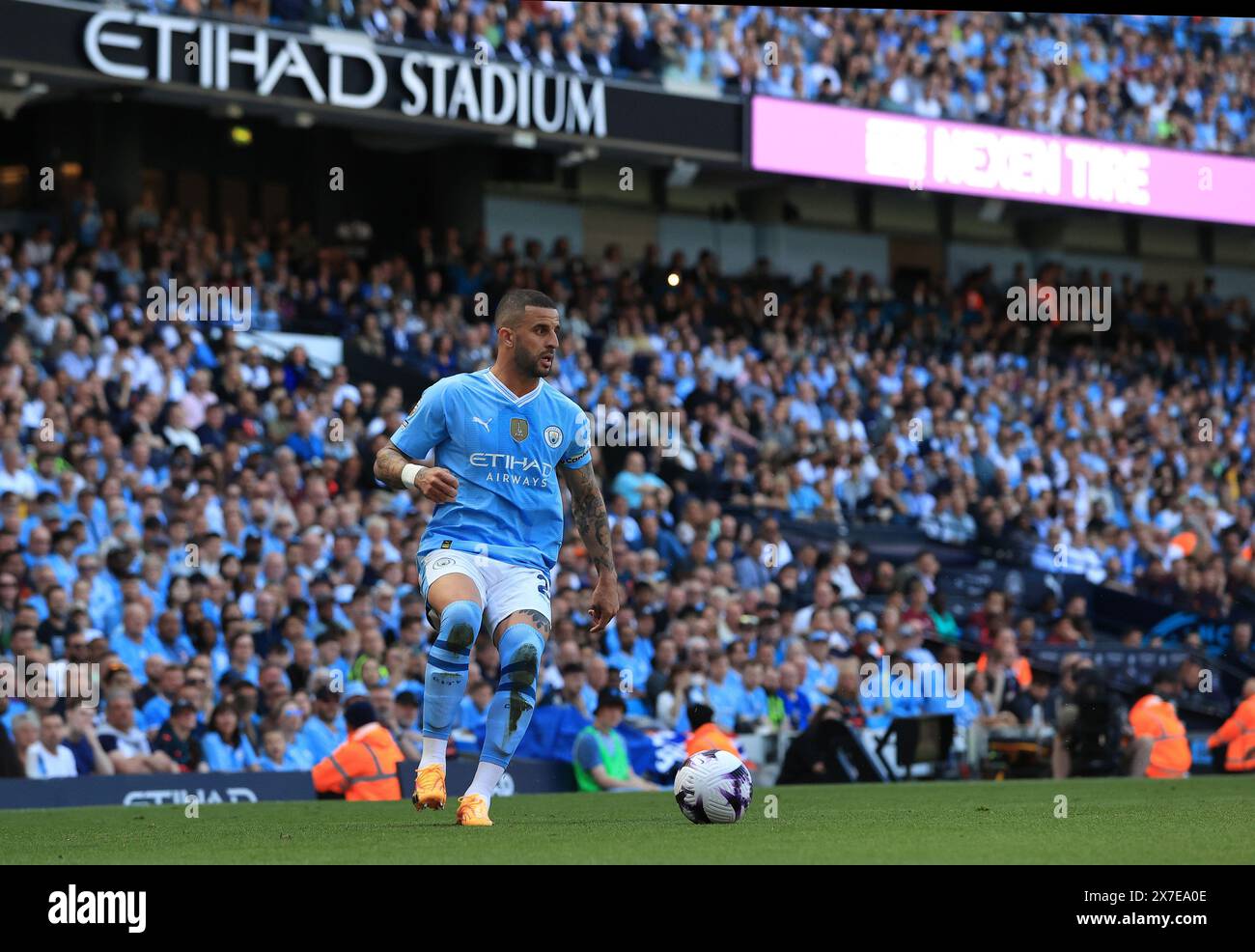 Etihad Stadium, Manchester, UK. 19th May, 2024. Premier League Football, Manchester City versus West Ham United; Kyle Walker of Manchester City controls the ball Credit: Action Plus Sports/Alamy Live News Stock Photo