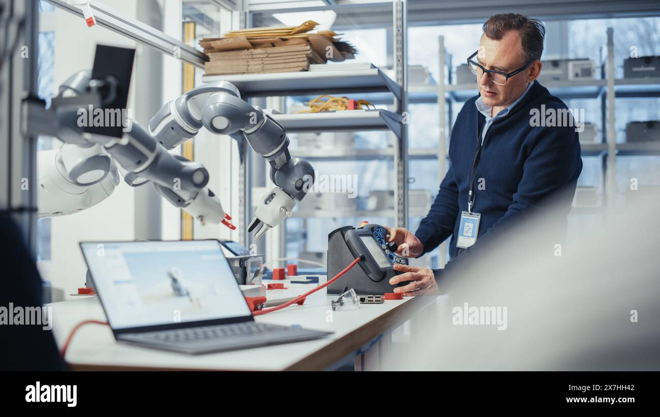 Data facilities hi-res stock photography and images - Alamy