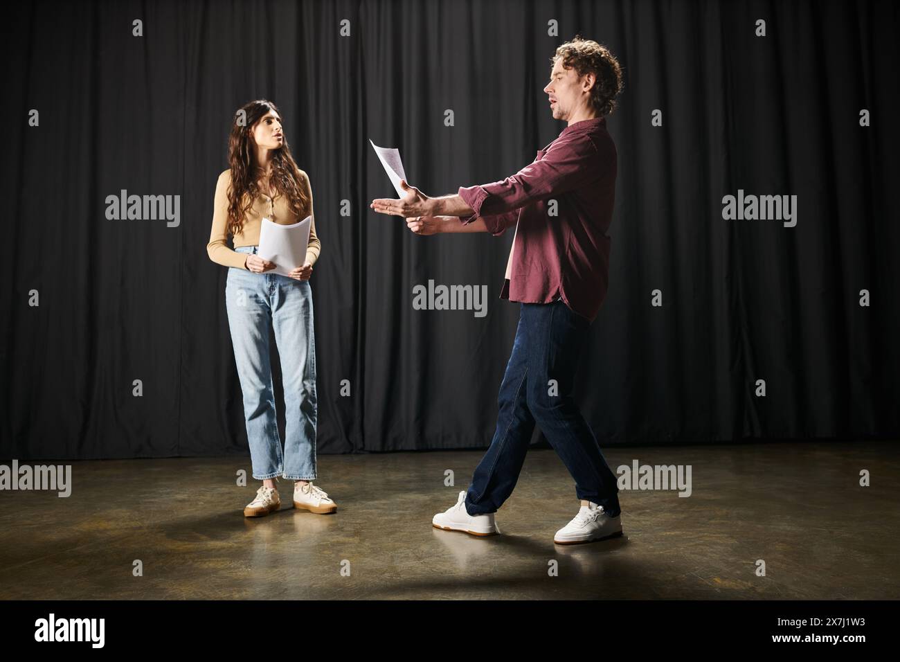 Script Discuss Woman working manuscript hi-res stock photography and images - Alamy
