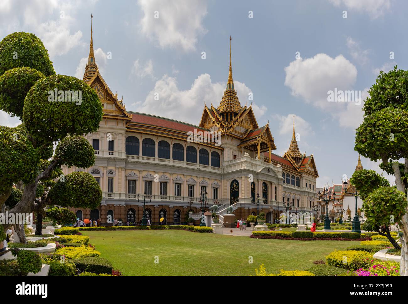 A picture of the Chakri Maha Prasat Throne Hall at the Grand Palace. Stock Photo
