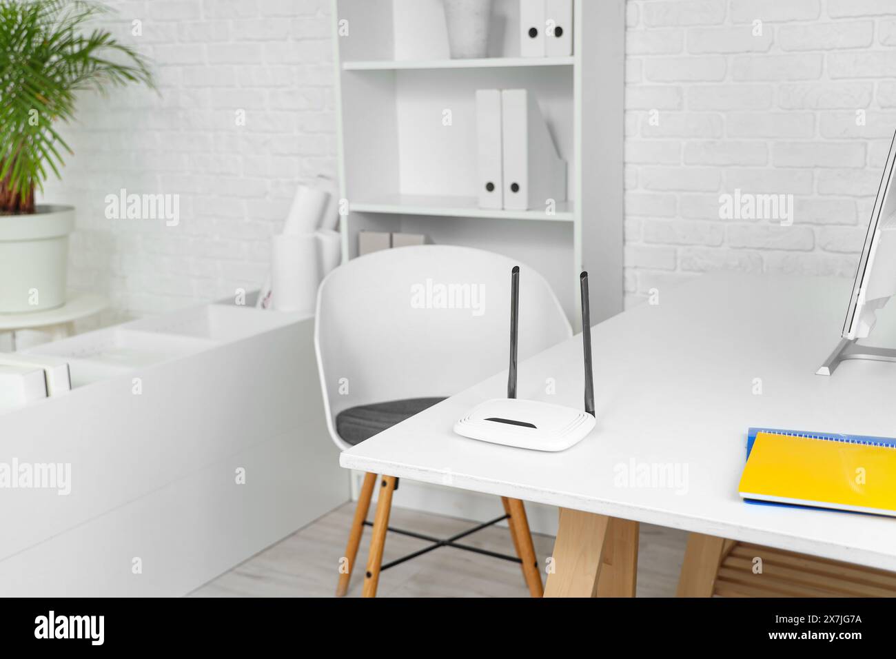 Modem and router on desk hi-res stock photography and images - Alamy