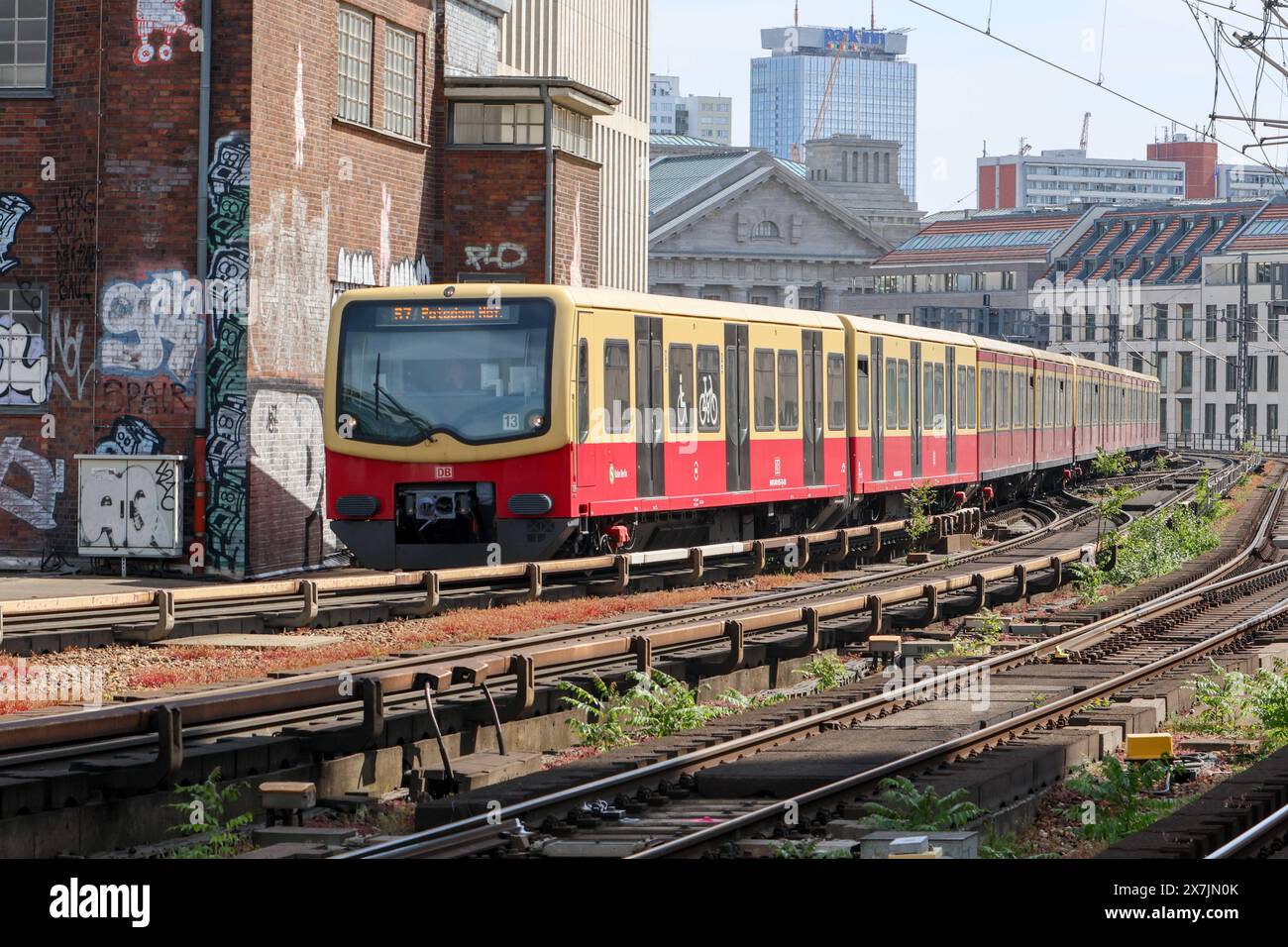 Best HD Pictures about  S7 Berlin Stationen  with No AI Images