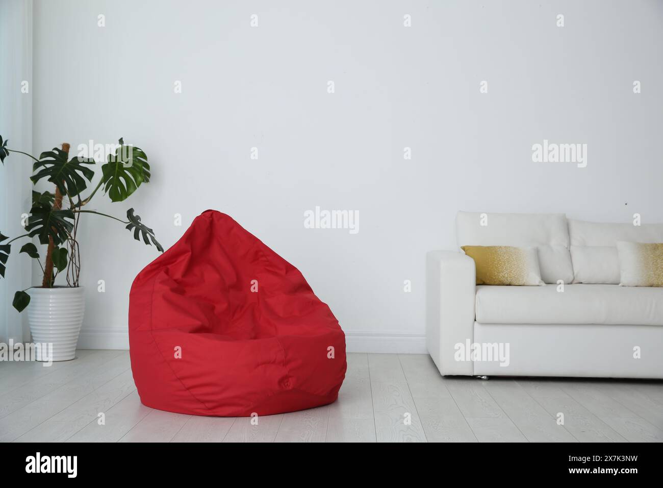 Bean bag seat hi-res stock photography and images - Alamy