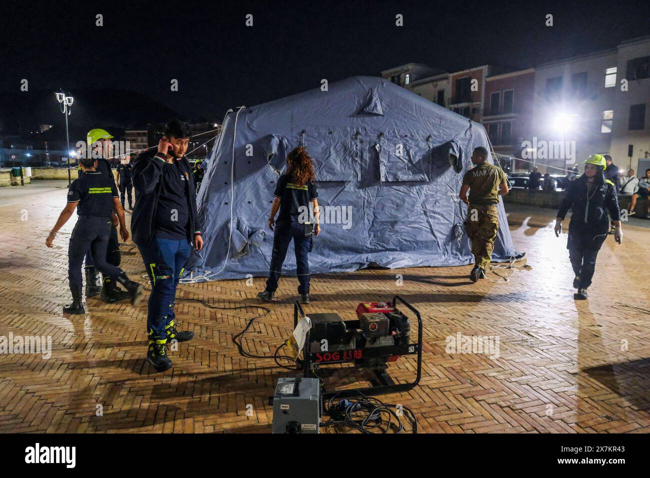 Italy: Campi Flegrei, bradisismo Campania s civil protection set up a tensile structure at the port of pozzuoli for people who are not confident about returning to their homes after the earthquake tremors, near Naples, southern Italy, 20 May 2024. The tremor that occurred at 8.10pm with epicentre in the Campi Flegrei was of magnitude 4.4. This was reported by the National Institute of Geophysics and Volcanology, according to which the depth of the quake was three kilometres. ABP01800 Copyright: xAntonioxBalascox Stock Photo