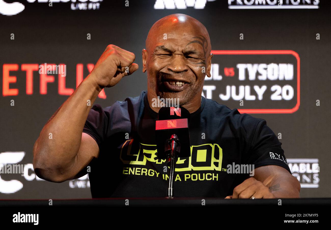 Mike tyson vs jake paul standoff