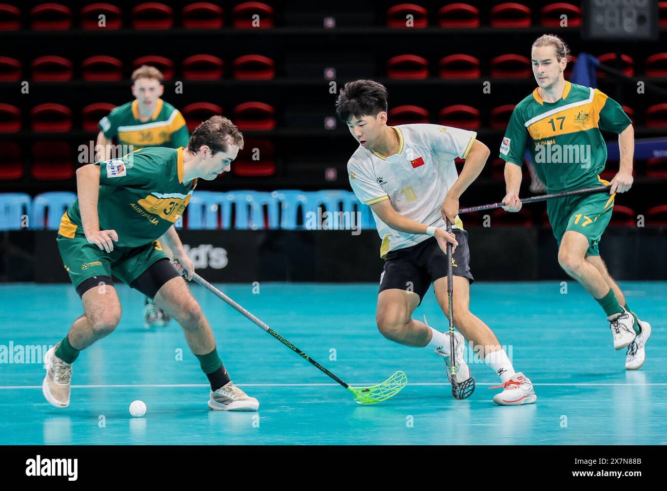 Pasig, Philippines. 21st May, 2024. Zhang Zhiheng of China (2nd R